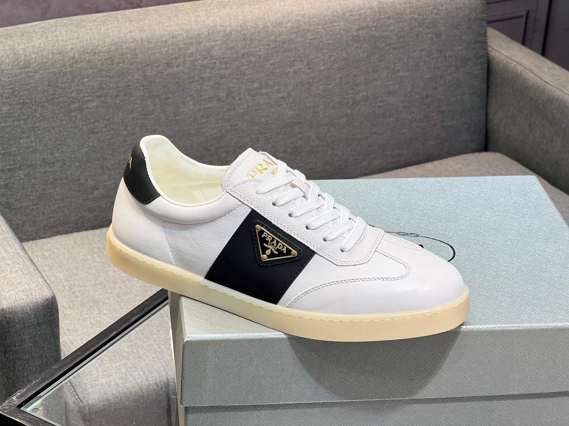 Men's shoes 💰540 [PRADA] Men's shoes are popular in the counter, official website synchronization, 1 high-quality shipment ✔️ Original frosted cowhide + cowhide lining, 1🆚1 replica, original sole, 38-45 (45 customized, non-refundable)